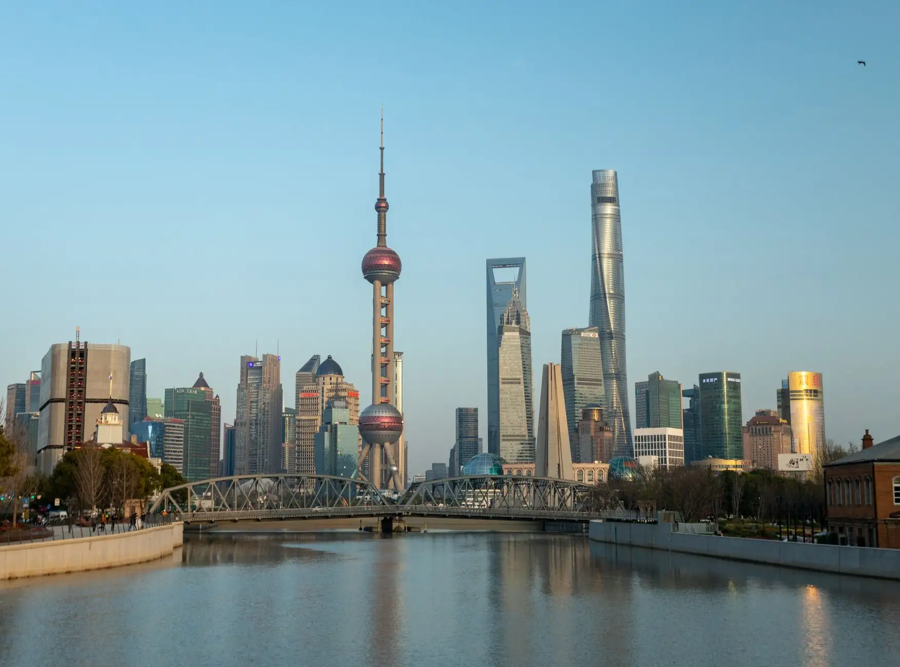 物联网网关设备选型对比：东方双新智能硬件方案技术参数解析